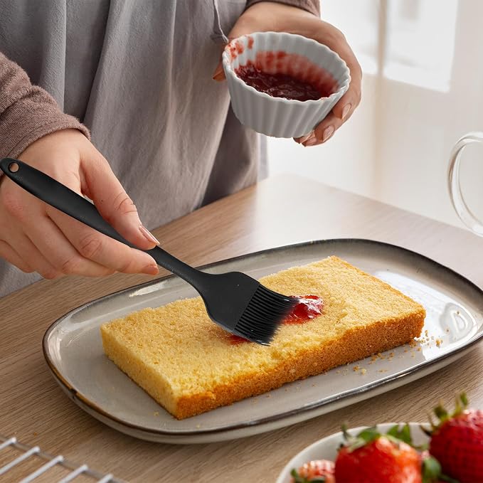 Silicone Basting Pastry Brush Set, 2 Pack Heat Resistant Cooking Food Brush for Oil Sauce BBQ Grill Barbeque Kitchen Baking Cooking Pastries Cakes Meat Desserts
