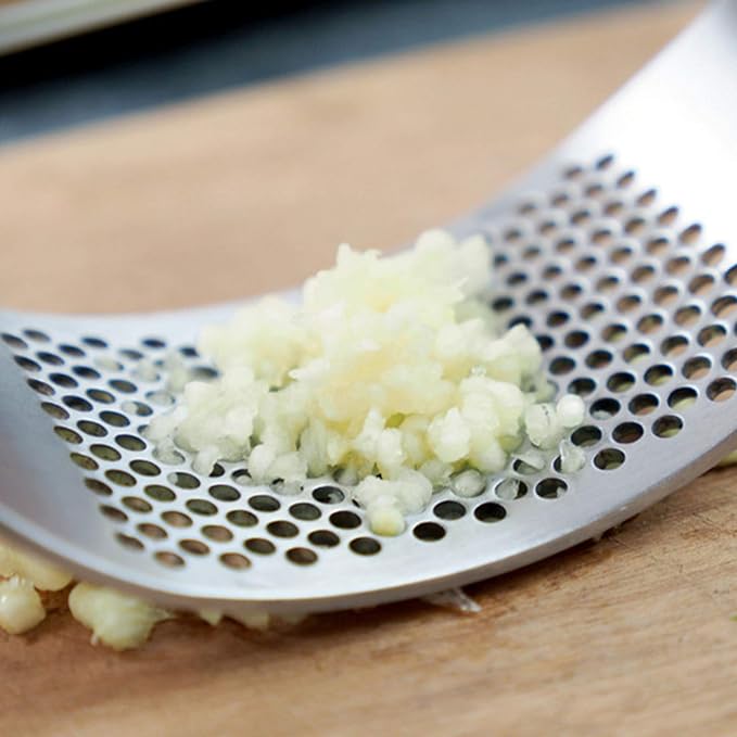 Kitchen Garlic Press Mincer, Stainless Steel Crusher Easy Squeeze Manual Honeycomb Peeler Set with Handy Clean Brush and Roller Peeler