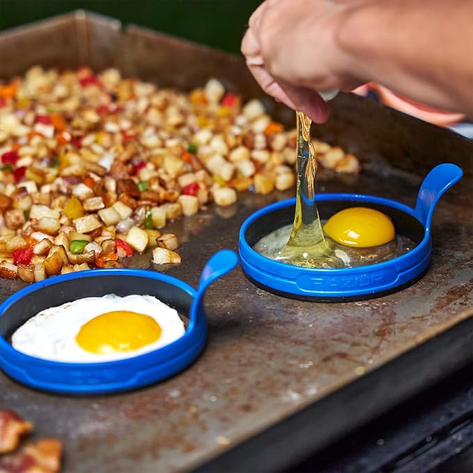 RAZOR Silicone Griddle Egg Rings with Easy Grip Handle | Easy Grip Handle, for Perfectly Round Eggs, 4 Pack