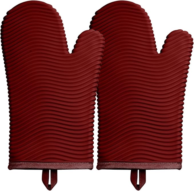 YUTAT Silicone Oven Mitts,Heat Resistant 2PCS Oven Mitts with Soft Polyester Filling Perfect for BBQ, Baking and Cooking,Red