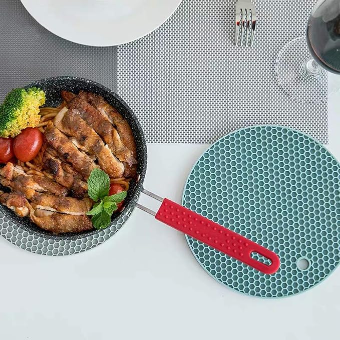 Silicone Trivet Pot Mat, Silicone Pot Holders for Hot Pan and Pot Pads. Heat Resistant Counter Mats for Tables Placemats,Countertops, Spoon Rest and Large Coasters,4 Pack Gray(2 Squared + 2 Round)