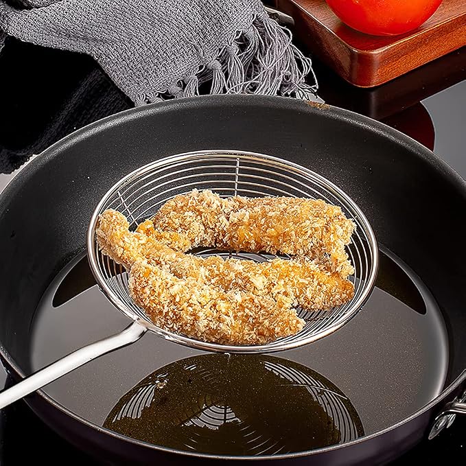 Spider Strainer, Skimmer Spoons, 6.3 Inch Spider Strainer Skimmer Ladle for Cooking and Frying, Cooking Utensils Frying Spoon with Wooden Handle, Wire Slotted Spoon for Kitchen