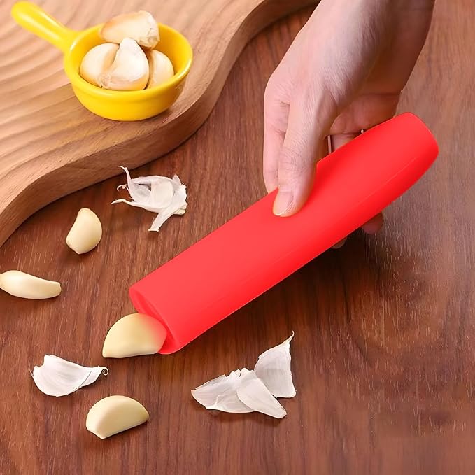 Silicone Garlic Peeler Tube- Garlic Roller Peeling Tube Tool Garlic Odorfree Peel Garlic Easy Roll Tube Useful Kitchen Gadgets (Red)