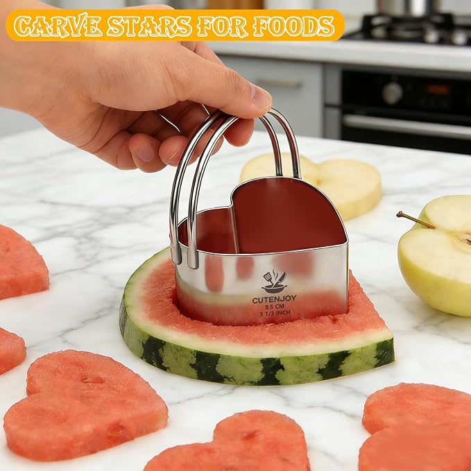 Heart Cookie Cutters, 5 Piece Biscuit Cutters with Handle, Stainless Steel Heart Shaped Cookie Cutter for Sandwiches, Cookie, Biscuit
