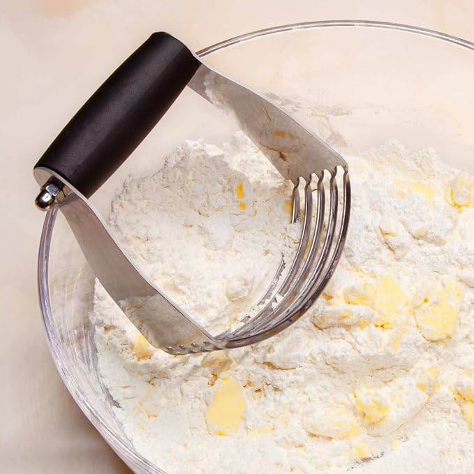 Dough Blender & Bench Scraper/Chopper，Stainless Steel Kitchen Tool，Set of 3 Pack