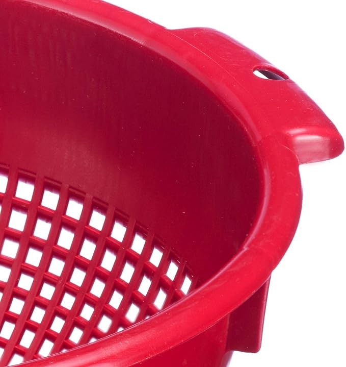Westmark 2126221R Colander/Strainer with Recessed Handles and Attached Snaps, Plastic, Red