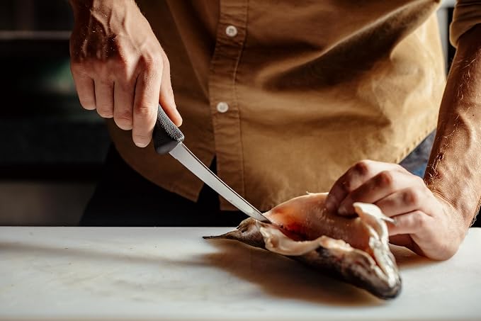 Mercer Culinary M23820 Millennia Black Handle, 6-Inch Curved, Boning Knife