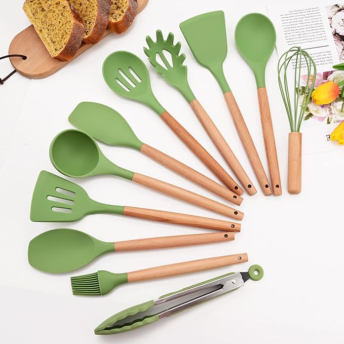 1pcs Avocado Green Silicone Cooking Utensils Heat Resistant Solid Turner,Wooden Handle, Non Stick Kitchen Spatulas for Fish Eggs Pancakes