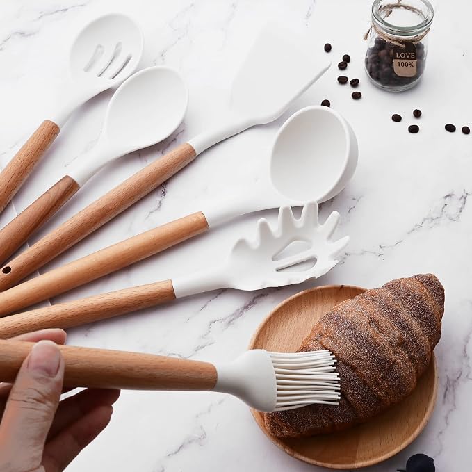 1pc White Silicone Soup Ladle Spoon with Wooden Handle, Heat Resistant Cooking Utensils, Large Nonstick Serving Scoop for Sauce, Soup, Stew, Chili, Salad Dressing and Pancake Batter.