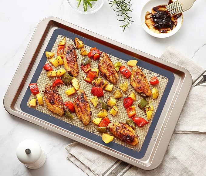 GUANCI Silicone Baking Mat Set of 4, 2 Medium 16.5"x11.6", 1 Small 11.8"x8.4", 1 Piece 9" Round, All Mats 0.7mm Thick, Food Grade Non-Stick Reusable Baking Mats for Pizza, Bread, Pastry, Macarons