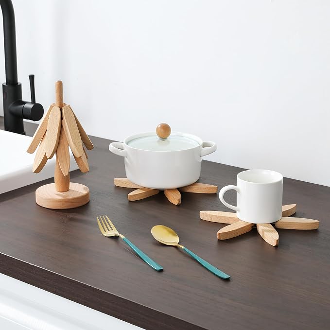 Wooden Trivets for Hot Dishes, Tree Shape Set, 4 Wooden Trivets + 1 Stand Stored Like a Christmas Tree, Beech Wood Trivet for Hot Pots, Pans, Bowl, teapot 2 Pack Christmas Decoration