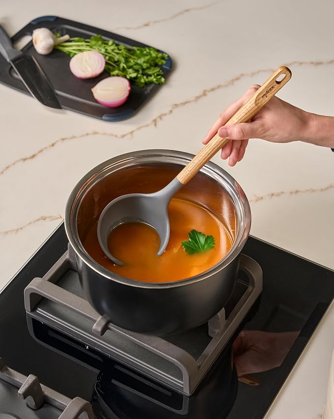 Zyliss Oak Wood Ladle Large – Durable Soup Ladle with Heat-Resistant PBT Head, Non-Stick Safe Silicone Edge, FSC Oak Handle, Roll-Stop Base, Perfect for Soups Stews Sauces and Curries 11.9"