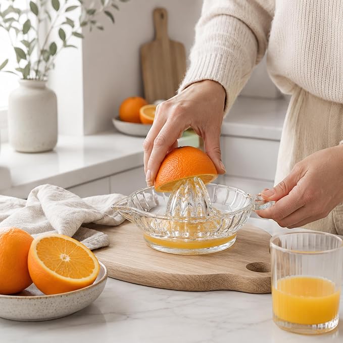 Fox Run Glass Manual Heavyweight Juicer For Standard Small-to-Medium Lemons, Limes, Oranges and More