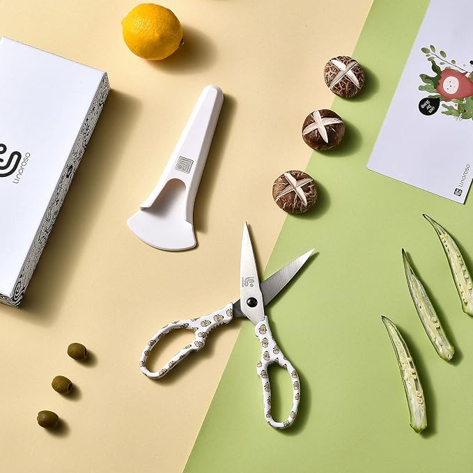Linoroso Kitchen Scissors Heavy Duty Kitchen Shears with Magnetic Holder Made with Japanese Steel 4034, Multipurpose Ultra Sharp Cooking Scissors for Meat/Vegetables/BBQ/Herbs/Pizza (Graphic,Chick)