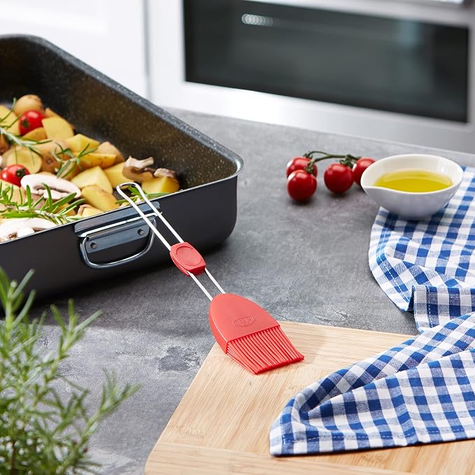 Dr.Oetker Basting Brush Flexxibel of Silicone 5 cm in red, 26.5 x 5 x 2 cm