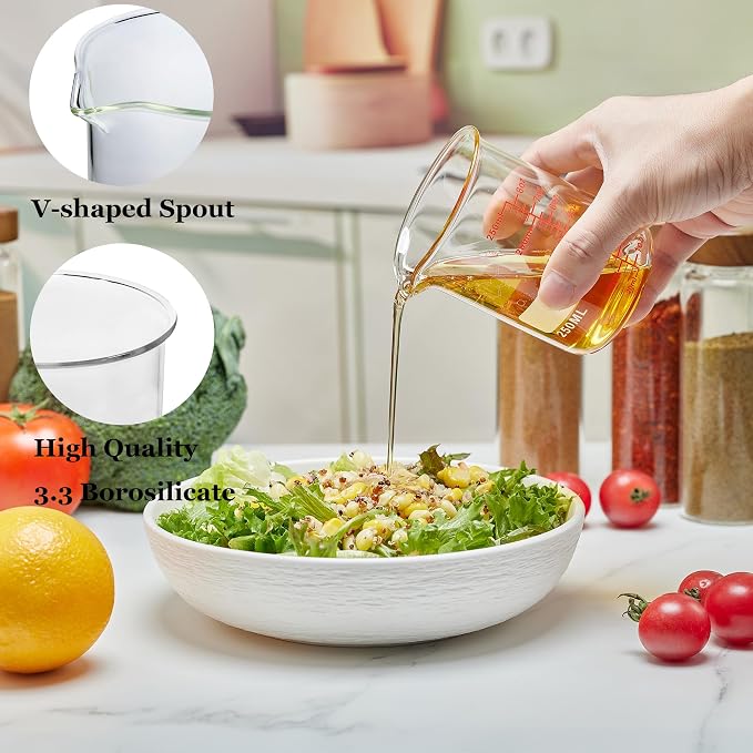 High Borosilicate Glass Measuring Cup-V-Shaped Spout,250ml(8OZ) Glass Measuring Beaker for Kitchen or Restaurant, Easy to Read