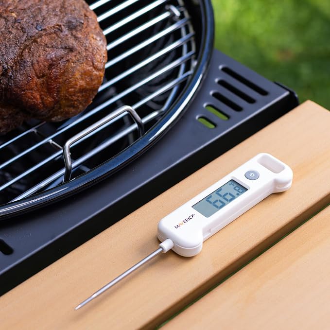 MAVERICK Folding Digital Instant Read Cooking Kitchen Grilling Smoker BBQ Probe Meat Thermometer
