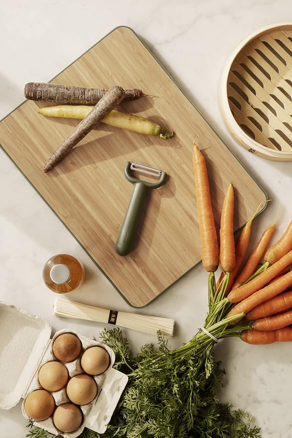 EVA SOLO | Green Tools peeler | Efficient peeler for making impressive vegetable or fruit ribbons or strips | Danish Design & Functionality | Green Tools Kitchen Gadgets & Accessories