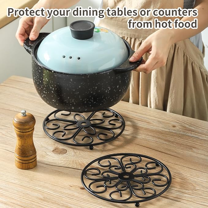 Iron Heart Trivets - Set of 2, 8 Inch Round, Black Heat-Resistant Iron Dish Plate Pot Pads for Kitchen and Dining Countertop Protection, Metal Plant Holder for Desktop Potted Plant、Small Green Plants