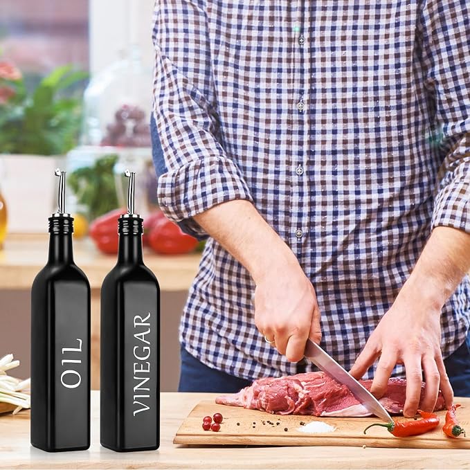 2 Pieces Oil and Vinegar Dispenser Set,Black & White Olive Oil Bottle Dispenser with Caddy Holder and Stainless Steel Spout,17oz Cute Vintage Glass Cruet Set for Farmhouse Kitchen（BLACK）