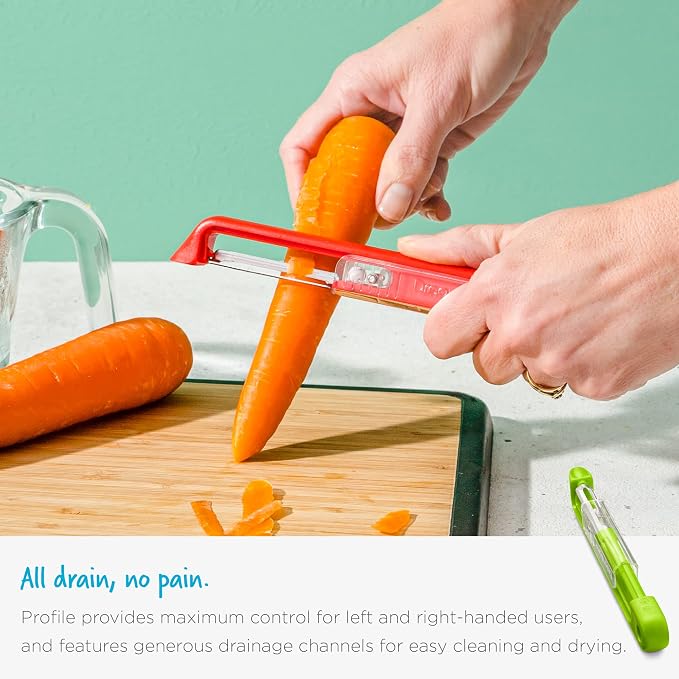 Dreamfarm Sharple Self-Sharpening Vegetable Peeler - Kermit Green | Ceramic sharpener in safety cover automatically hones stainless steel swivel blade, suitable for left & right handed use