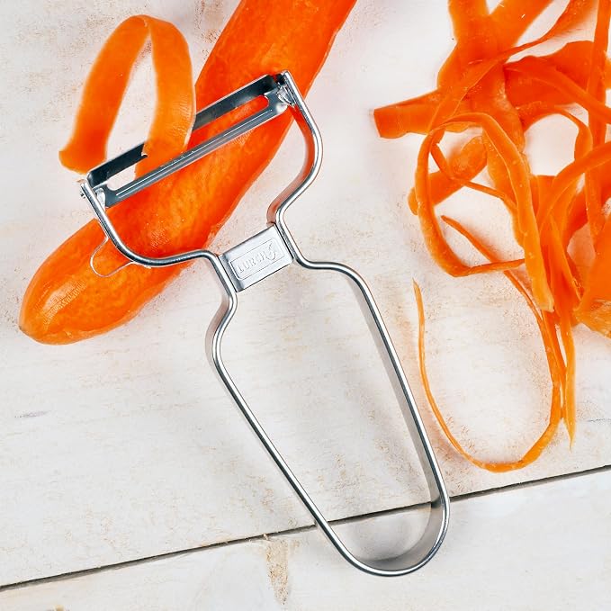 Lurch Universal Stainless Steel Peeler - Stainless Steel Blade with Japanese Technology, Movable Blade Head for Effortless Peeling, Ergonomic Handle for Secure Grip, Ideal for Fruit & Vegetables