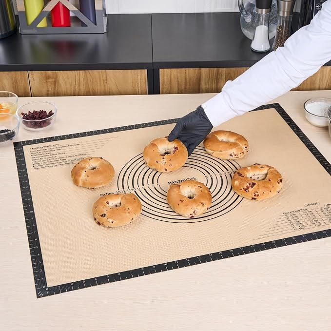 Restaurantware Non-Stick Baking Mat - 1 Count 23.6 x 31.5 Inches Silicone Reusable Baking Sheet - Anti-Slip Dough Mat - Black