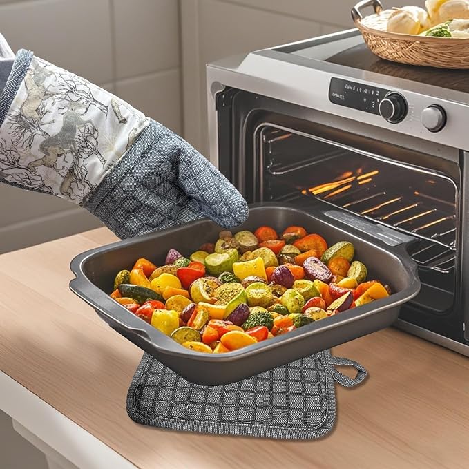 Silicone Printing Oven Mitts Heat Resistant to 500 Degree,Yarm-Dyed Oven Gloves with Animal Design Non-Slip for Kitchen Cooking Barbecue Baking and Machine Washable. (Gray Oven Mitts)