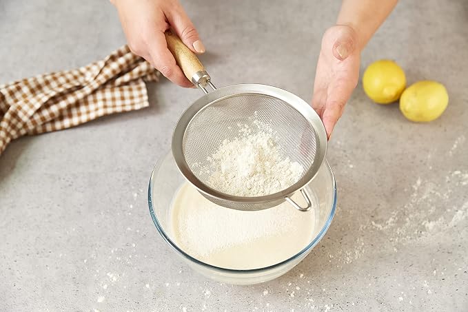 Culinare Naturals Sieve, Sustainable Bamboo/Stainless Steel, 33 cm x 16 cm, Kitchen Food Strainer Utensil/Tool, Fine Mesh Metal, Not Dishwasher Safe