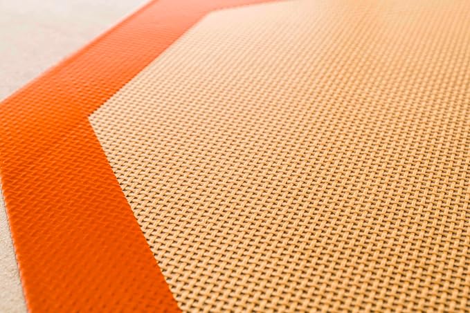 Silpat The Original Non-Stick Silicone Microwave Baking Mat, 10.25" Diameter Octagon