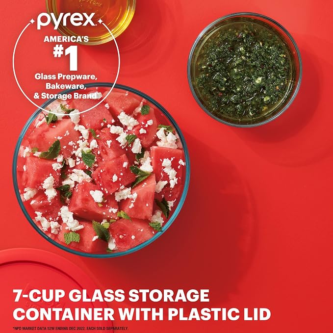 Pyrex Simply Store 7 Cup Glass Food Storage Container, BPA-Free Lids | Meal prep container with BPA-free plastic lid, freezer, dishwasher & microwave safe