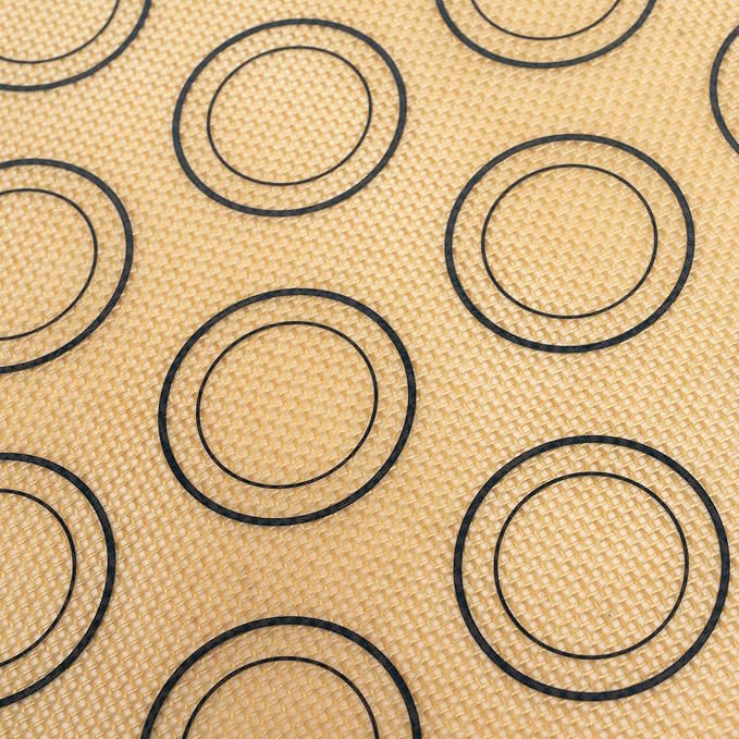 Silicone Baking Mat with 30 Macaron Circles, 41.9 x 29.5 cm, Gray | Nonstick silicone and fiberglass pastry mat with 30 guides, 0.75 mm thick; oven safe to 446°F and dishwasher safe