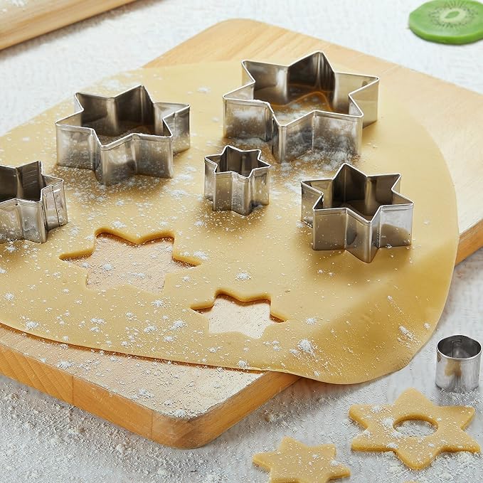 Star Cookie Cutter Set, 10 PCS Star Shaped Biscuit Molds, 3D Christmas Tree Cookies with Like Cookie Display, 5.5in~1.2in Cutter for Holiday Winter Christmas, Come with Storage Box