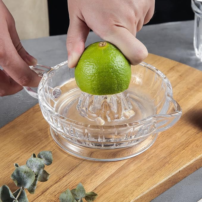 Glass Lemon Squeezer, Citrus Juicer Manual Hand Squeezer with Handle and Pour Spout, Clear Lemon Manual Extractor Small Handheld Orange Juicer