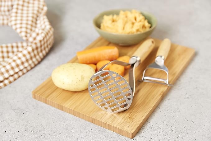 Culinare Naturals C70008 Masher | Sustainable Bamboo/Stainless Steel | (L)270mm x (W)105mm | Manual Hand Held Mashing Tool/Kitchen Utensil | Metal Masher/Includes Pan Scraper | Not Dishwasher Safe