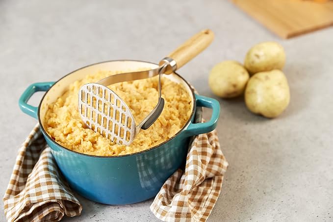 Culinare Naturals C70008 Masher | Sustainable Bamboo/Stainless Steel | (L)270mm x (W)105mm | Manual Hand Held Mashing Tool/Kitchen Utensil | Metal Masher/Includes Pan Scraper | Not Dishwasher Safe