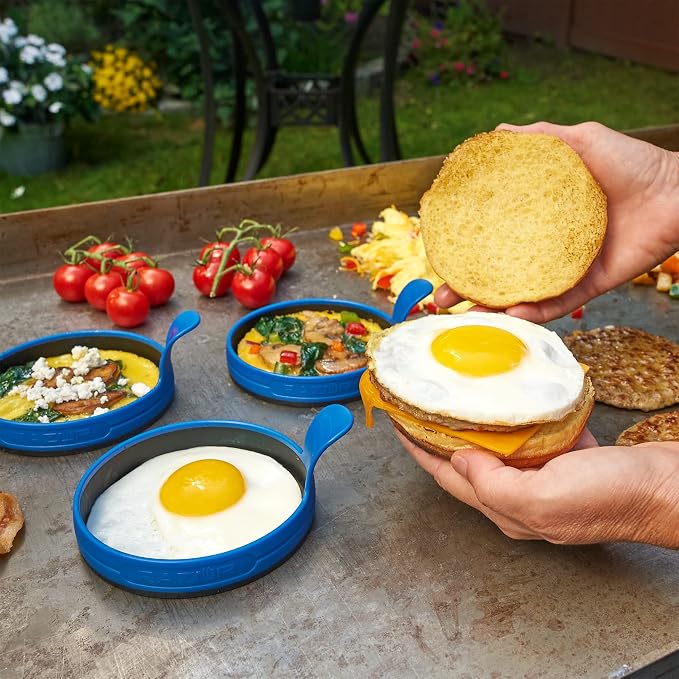 RAZOR Silicone Griddle Egg Rings with Easy Grip Handle | Easy Grip Handle, for Perfectly Round Eggs, 4 Pack
