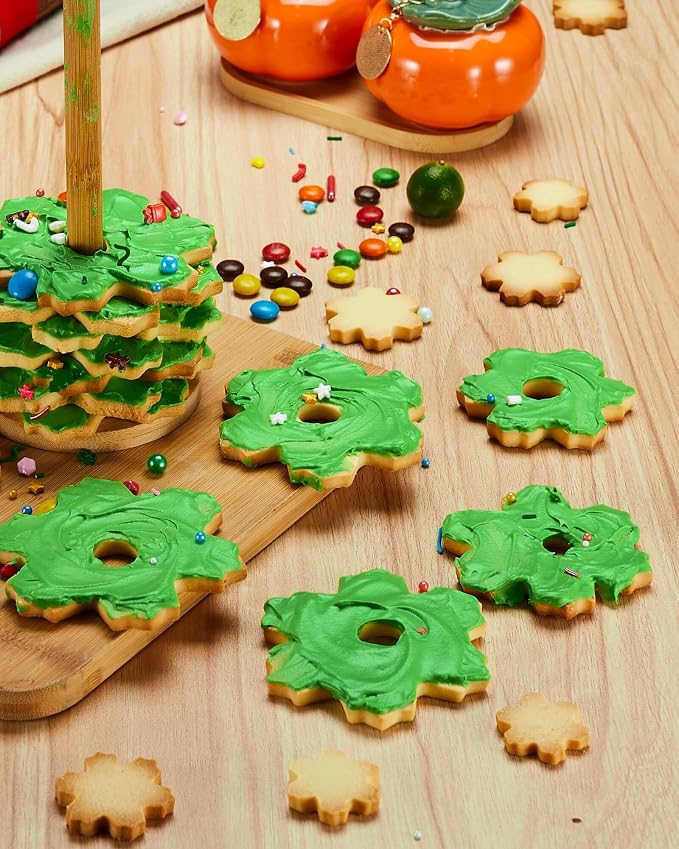 Snowflake Cookie Cutter Set, 9 PCS Snowflake Shaped Biscuit Molds, 3D Christmas Tree Cookies with Like Cookie Display, 4.6in~1.5in Cutter for Holiday Winter Christmas, Come with Storage Box