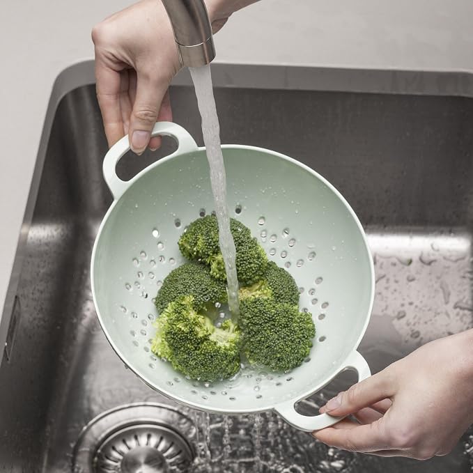Zeal Melamine Colander Medium Sage Green (8”/20cm), 26 x 20 x 11 cm