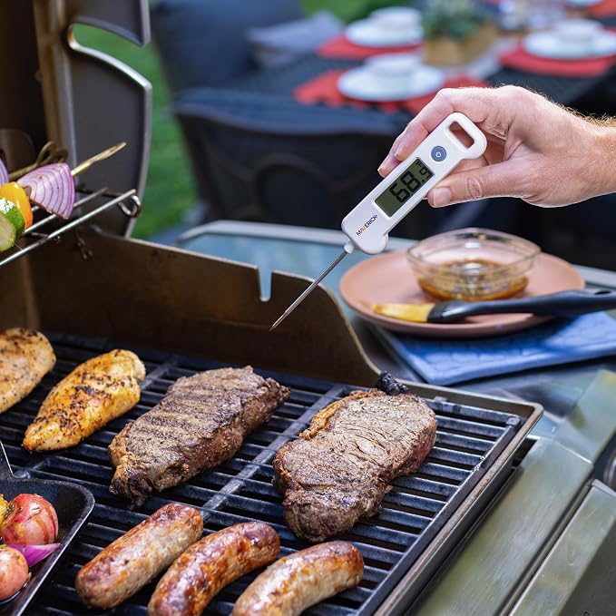MAVERICK Folding Digital Instant Read Cooking Kitchen Grilling Smoker BBQ Probe Meat Thermometer