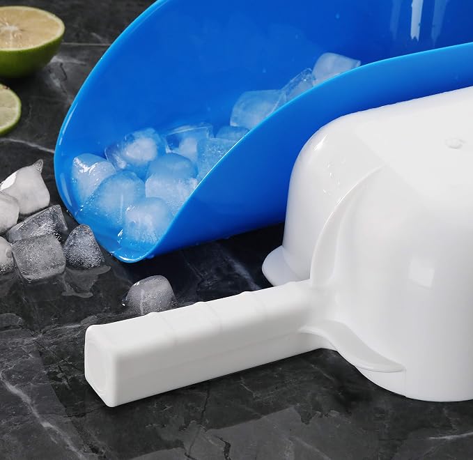 New Star Foodservice Commercial Grade Polycarbonate Plastic Utility Ice Scoop, White, 64 oz