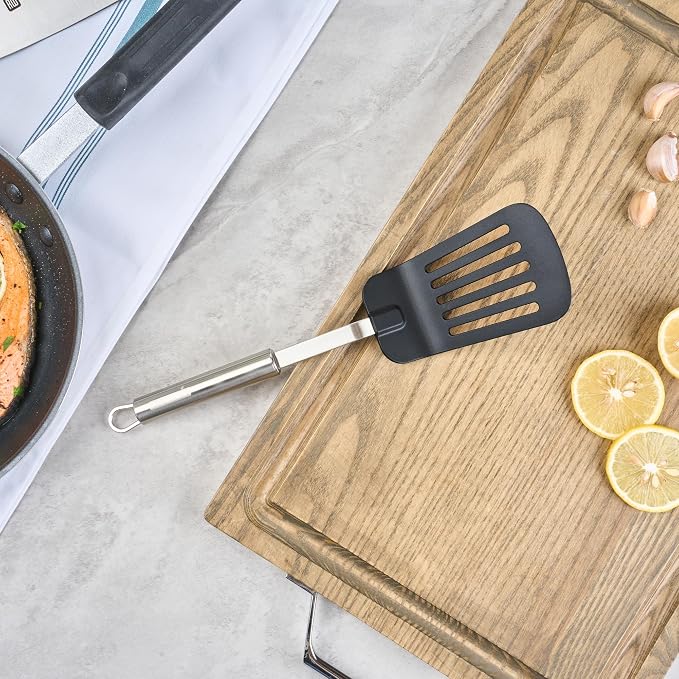 Restaurantware Nylon Slotted Turner - German Standard Large Kitchen Spatula with Stainless Steel Handle, Non-Stick Safe, Dishwasher Safe - Heat-Resistant Slotted Spatula for Eggs, Fish, All Purpose
