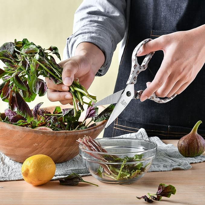 Linoroso Kitchen Scissors Heavy Duty Kitchen Shears with Magnetic Holder Made with Japanese Steel 4034, Multipurpose Ultra Sharp Cooking Scissors for Meat/Vegetables/BBQ/Herbs/Pizza (Graphic,Cow)