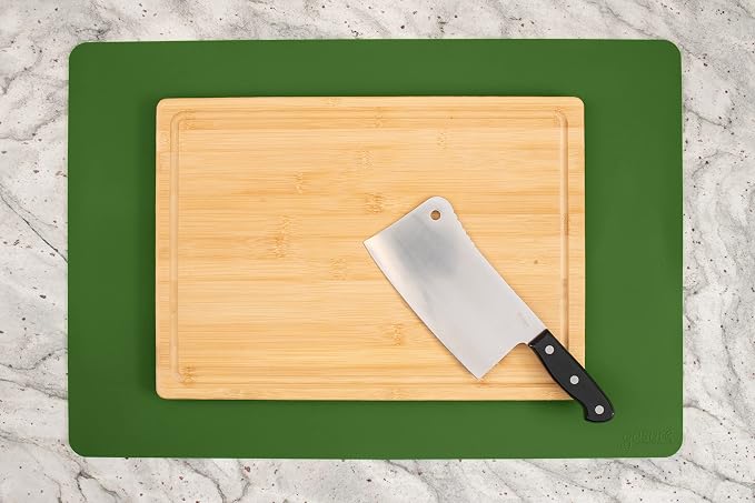 GASARÉ, Set of 2, Extra Large, Thick, Silicone Mats for Kitchen Counter, Heat Resistant Mats, Countertop Protector, Non-Slip, Easy to Clean, 25 x 17 Inches x 1.4mm, Green