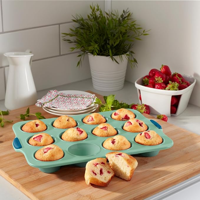 Starfrit Silicone Bakeware 12 Muffin Pan with Integrated Metal Frame - Premium Silicone BPA-Free - Heat Resistant - Ergonomic Handles - Easy Release - Oven & Dishwasher Safe - Green