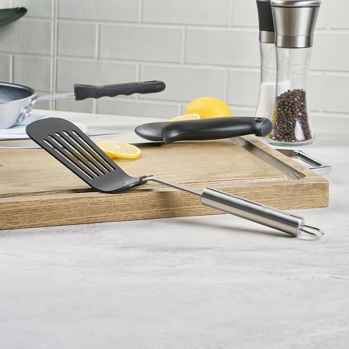 Restaurantware Nylon Slotted Turner - German Standard Large Kitchen Spatula with Stainless Steel Handle, Non-Stick Safe, Dishwasher Safe - Heat-Resistant Slotted Spatula for Eggs, Fish, All Purpose