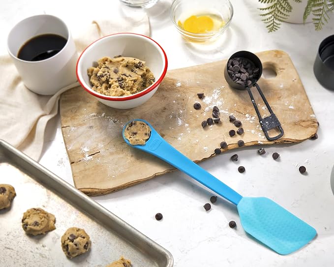2-in-1 Cookie Scoop & Spatula