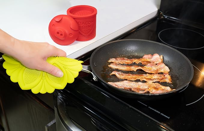 Talisman Designs No-Slip Grip Silicone Hot Pad & Trivet, Surface Protection from Hot Dishes, Up to 500-Degree Heat Resistance, Multipurpose Kitchen Supplies, Black (Set of 1)