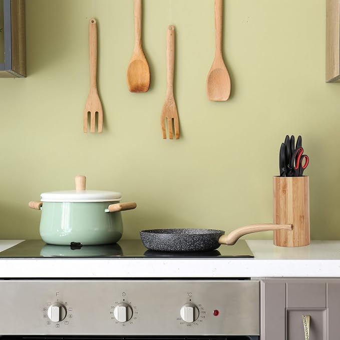 Relaxdays 10027601 Empty Bamboo Knife Block, Without Knives, for up to 10 Pieces, Rack HxD 23x12.5 cm, Natural