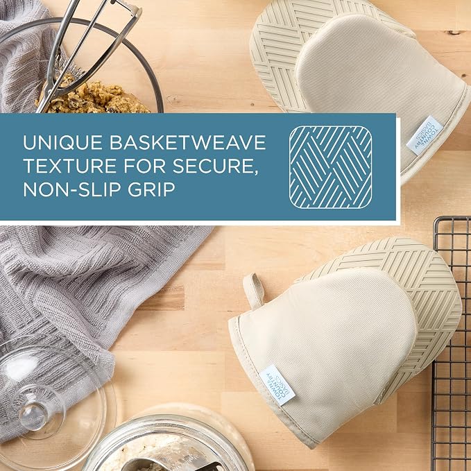 Town & Country Basics Basketweave Soft Silicone Mini Oven Mitt 2-Pack Set, Heat Resistant up to 500F, Flexible Silicone, Non-Slip Grip, Beige, 5.5"x8"